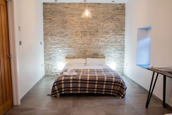 King size bed with space for transfer on each side