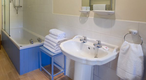 Holiday cottage bathroom