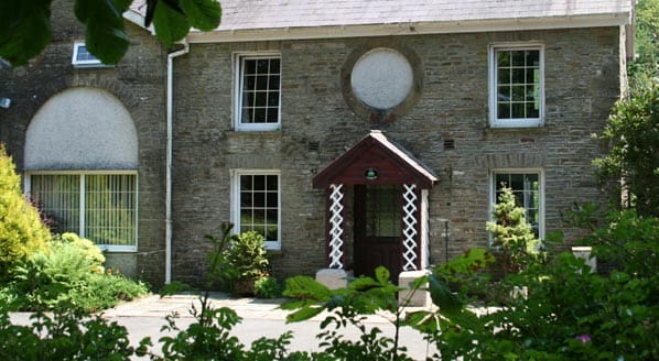 ty-cerbyd-cottage